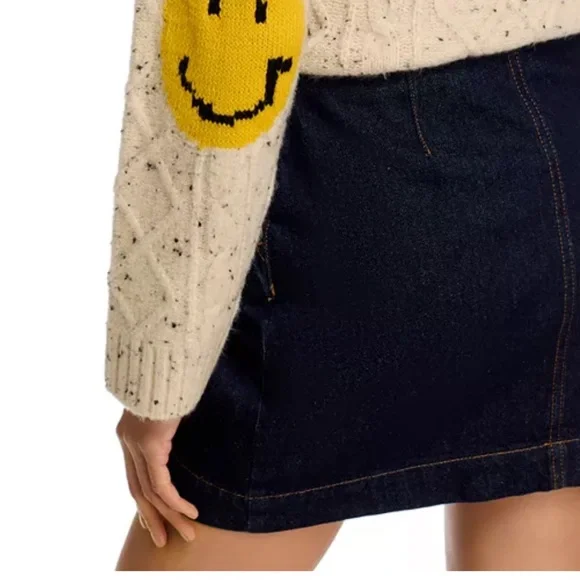 Bloomingdale’s Aqua Speckled Cream Sweater with Yellow Smiley Patches - Picture 3 of 8